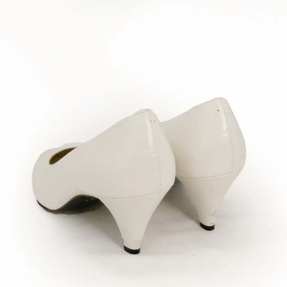 Vintage Yves Saint Laurent YSL White Leather Pumps Heels - Picture 4 of 9